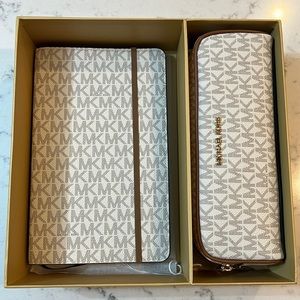 Michael Kors notebook gift set